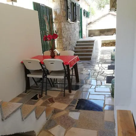 Lada, Rogac, Otok Solta Appartement Rogač
