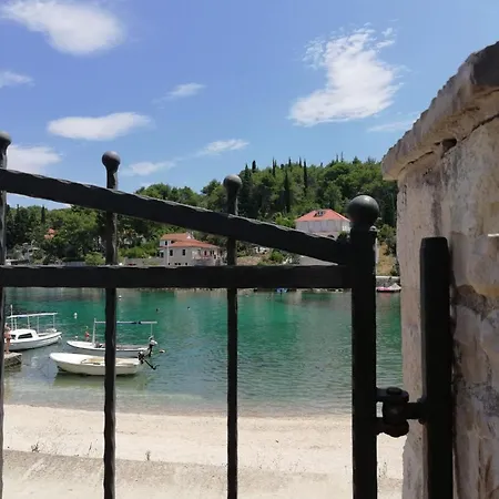 Lada, Rogac, Otok Solta Appartement