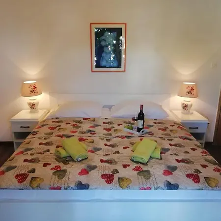 Lada, Rogac, Otok Solta * Rogač