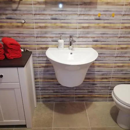 Lada, Rogac, Otok Solta