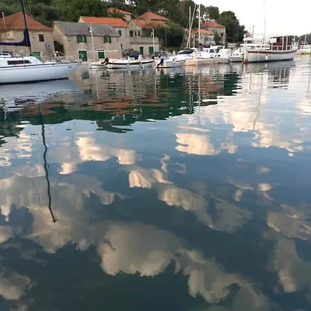 Lada, Rogac, Otok Solta * Rogač