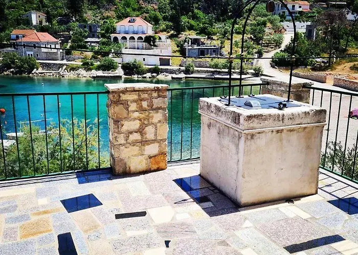 Lada, Rogac, Otok Solta * Rogač