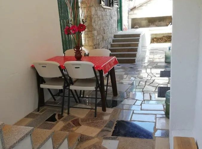 Lada, Rogac, Otok Solta شقة Rogač