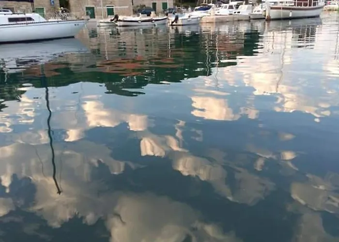 Lada, Rogac, Otok Solta * Rogač